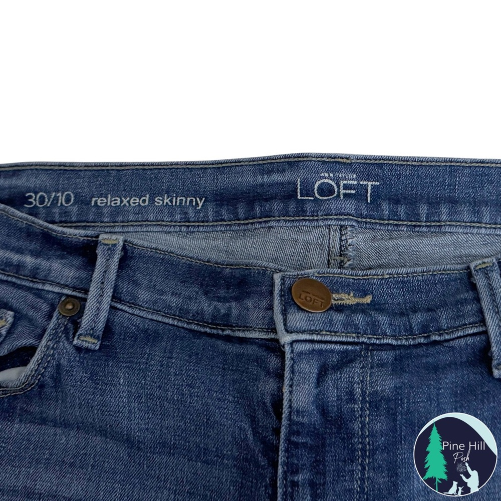 Ann Taylor Loft Relaxed Skinny Jeans Womens 30 / 10 Blue Medium Wash Mid-rise - Picture 3 of 6